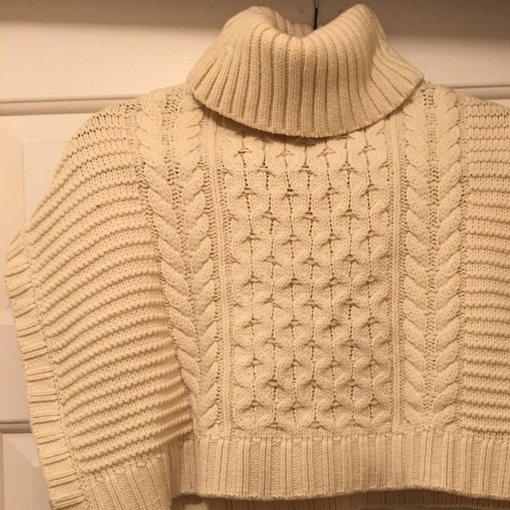 New! Girls Oshkosh ivory cable knit poncho! NWT